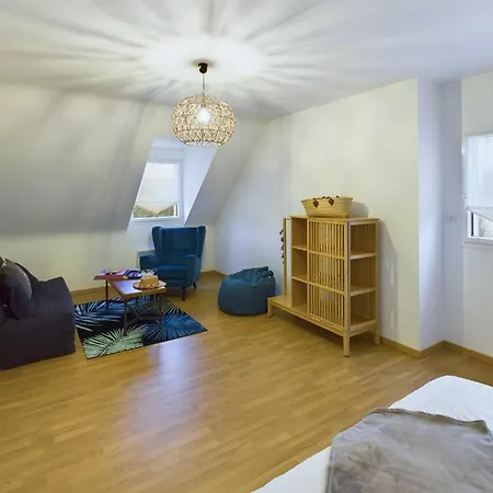 بيت للعطل Kerity, Maison Pour 9 Avec Jardin *